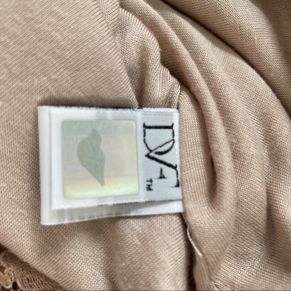 Diane Von Furstenberg Zarita Lace Sheath SZ 6 - Picture 12 of 15